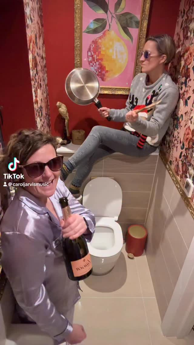 #champagnebathroom #unwritten #unwrittenchallenge #unwrittentoiletedition #natashabedingfield